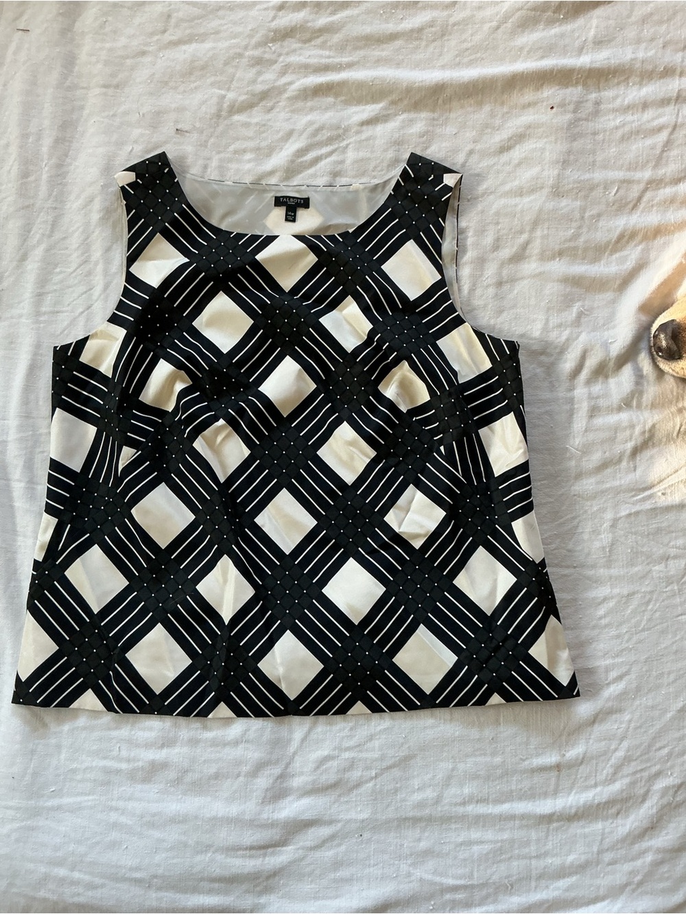Talbots Black & White Geometric Sleeveless 100% silk Tank